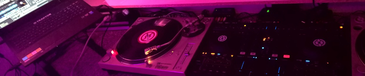 Dj Chris M.Arc