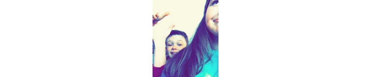 Hannah_barry