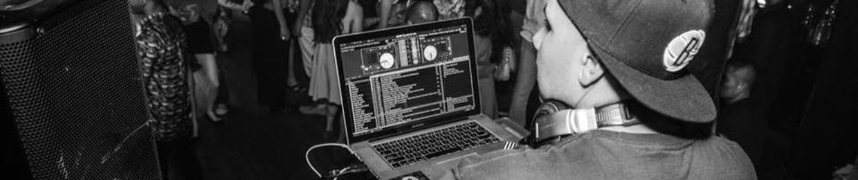DjMikeZee