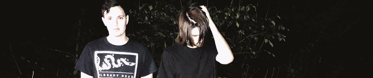 CRØSSED HEARTS