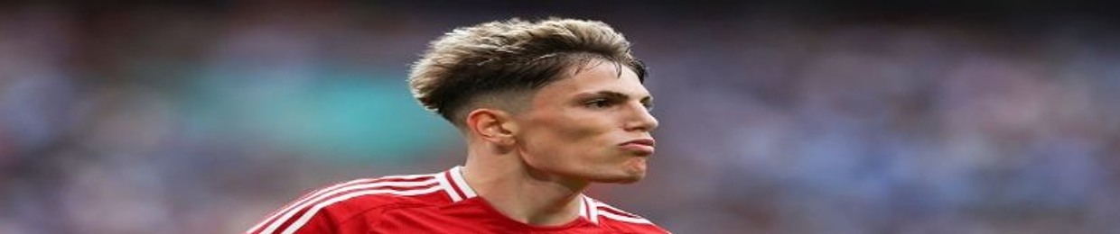 Tiểu sử cầu thủ