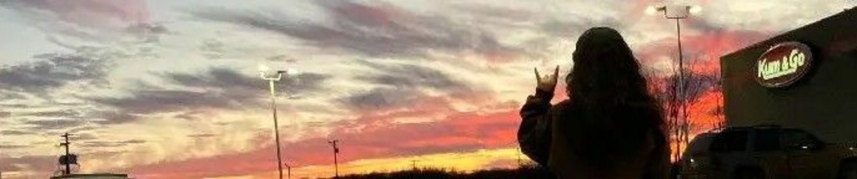 Connieliciousbae😘