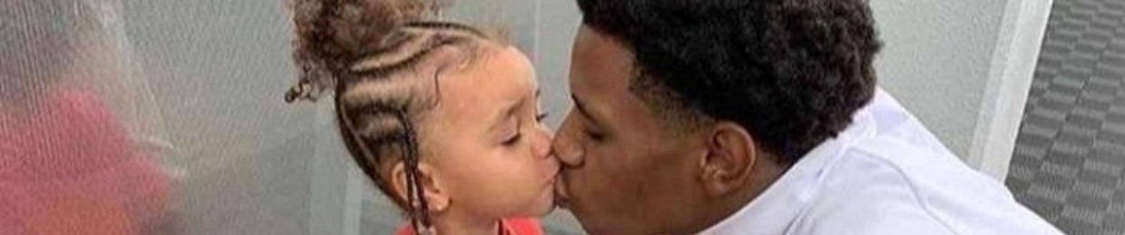 WHYNN ELIOT SkYLar 🧚🏻‍♀️