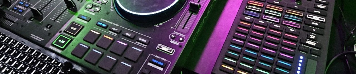 Myles (CanadianMyles)