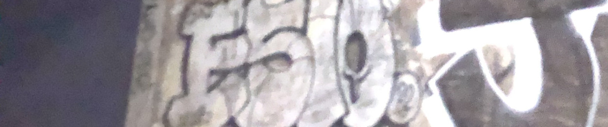 925