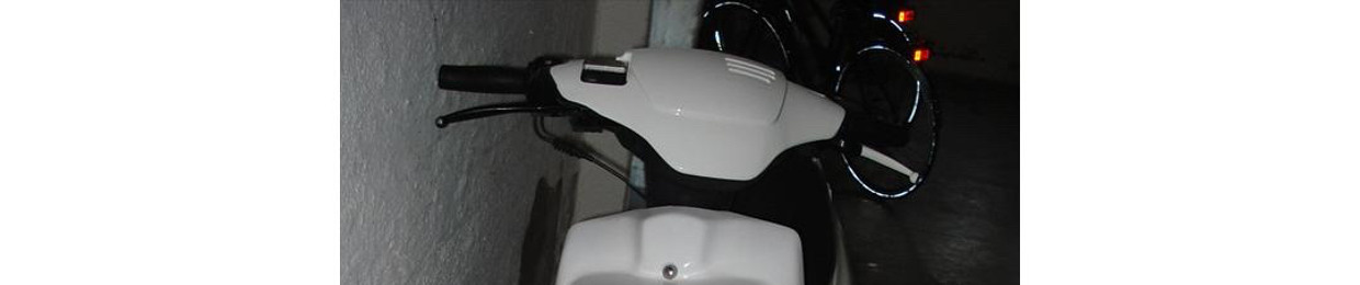 Ustabil Dreng På Knallert