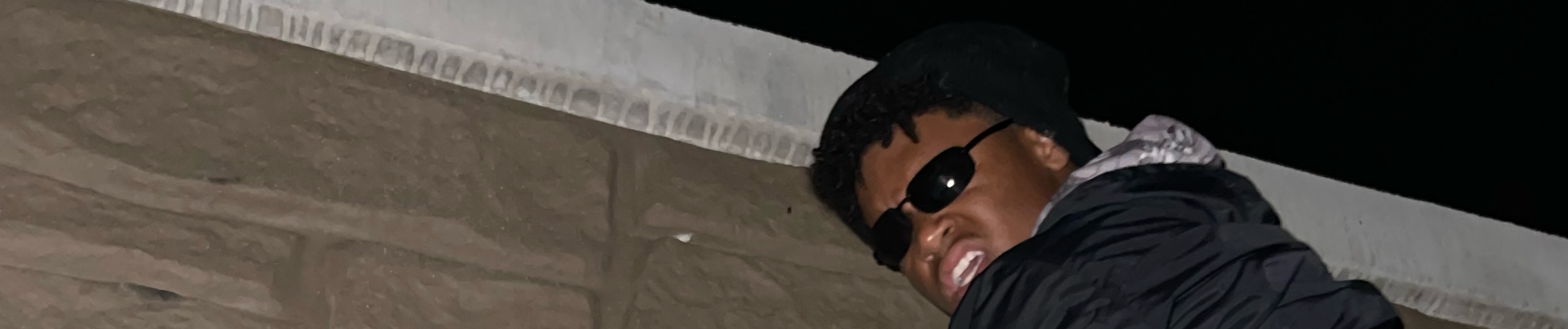 SoundCloud banner for @momf