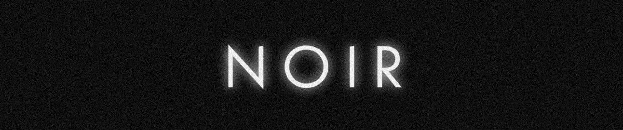 Noir.